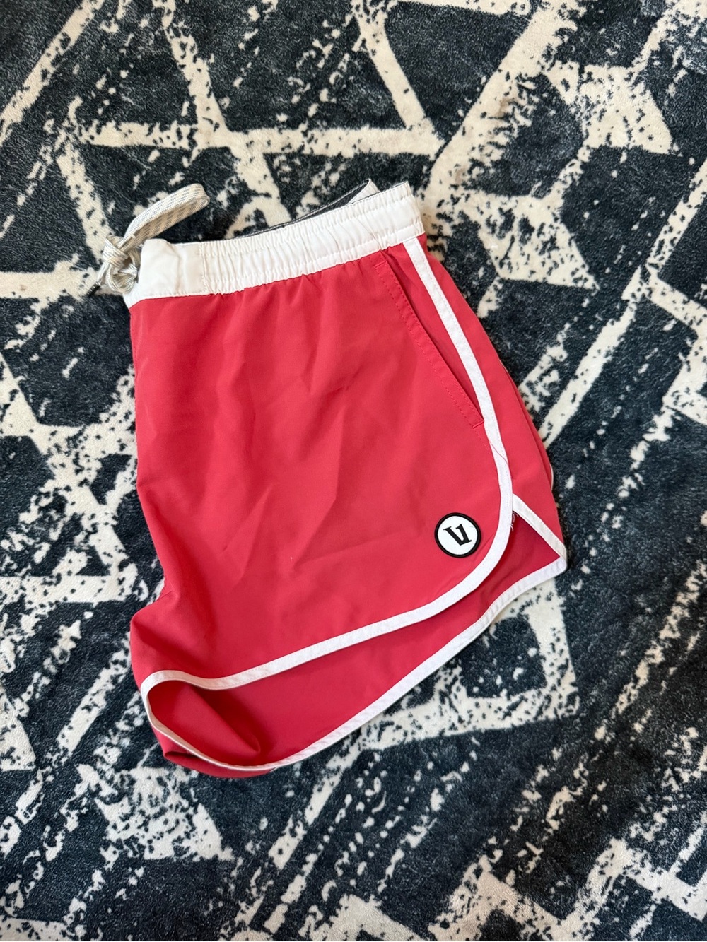 Vuori Women’s Coral Board Shorts Swim Beach Size Medium